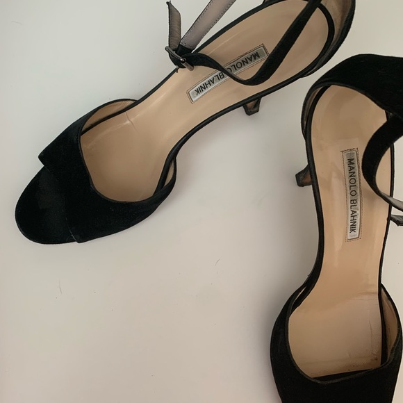 Manolo Blahnik Black Suede Ankle Strap Sandals - Picture 4 of 5